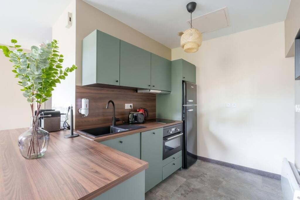 Appartement Lumineux Avec Cour Chaumont  Eksteriør billede