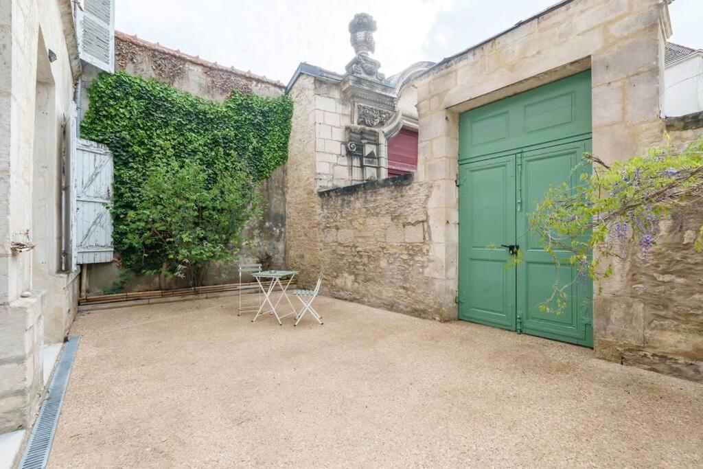 Appartement Lumineux Avec Cour Chaumont  Eksteriør billede